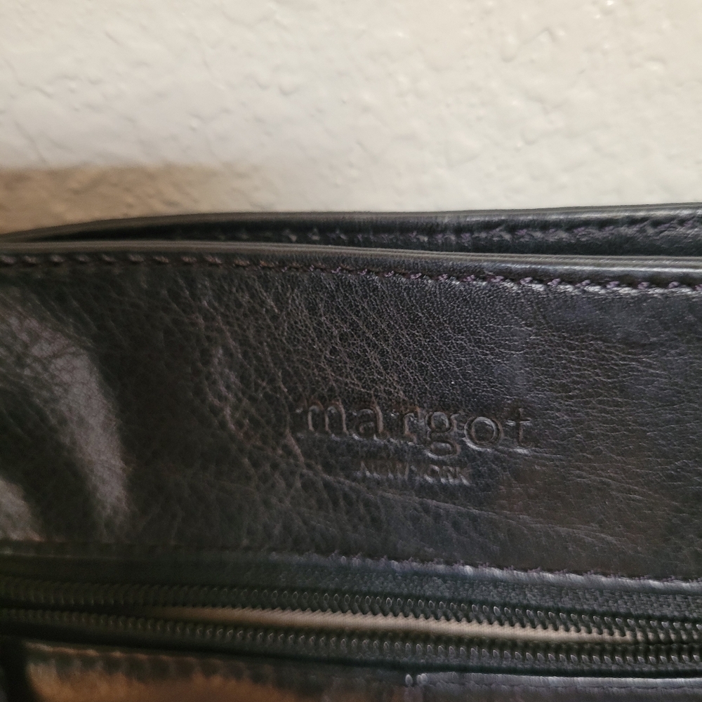 Margot Black Leather Crossbody Bag - Picture 4 of 7